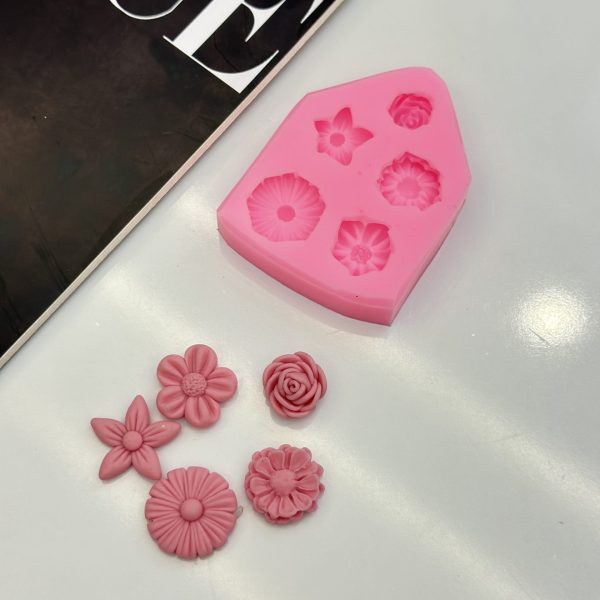 قالب گل ریز