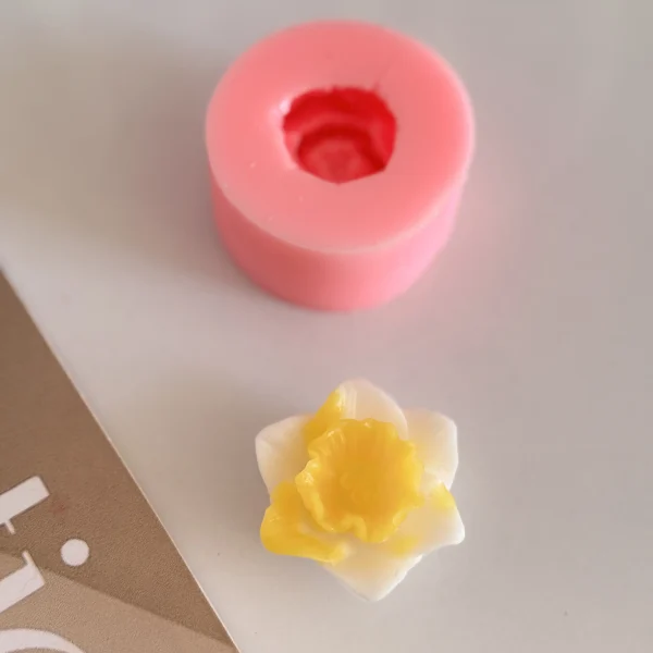 قالب گل نرگس